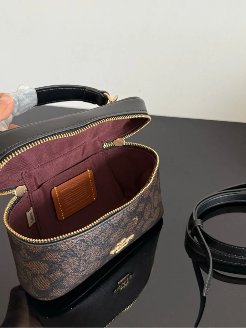 Coach outlet mini